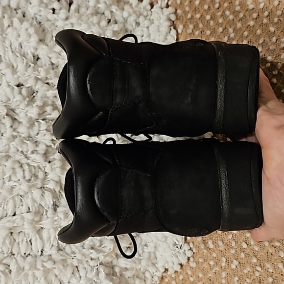 Timberland Boots - Picture 7 of 16